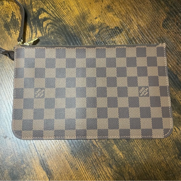 Louis Vuitton LV Damier Ebene Neverfull MM Pouch Wristlet Wallet - Picture 7 of 8